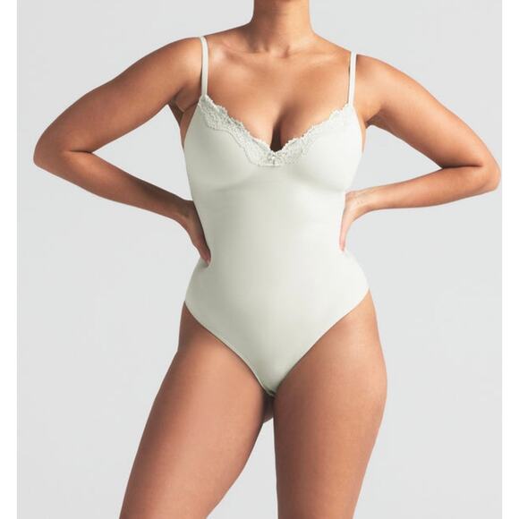 SKIMS Spearmint Push Up Bodysuit - Size XL - Built in Bra - Picture 4 of 4